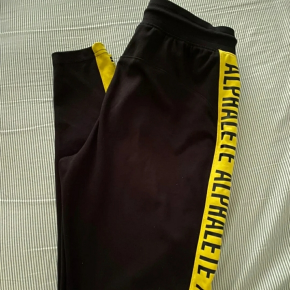 Alphalete joggers size M - Picture 4 of 4